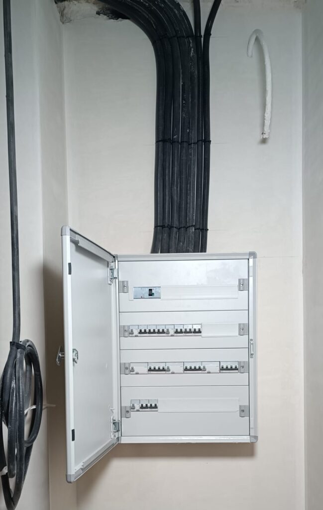 Instalación de sistemas eléctricos en viviendas